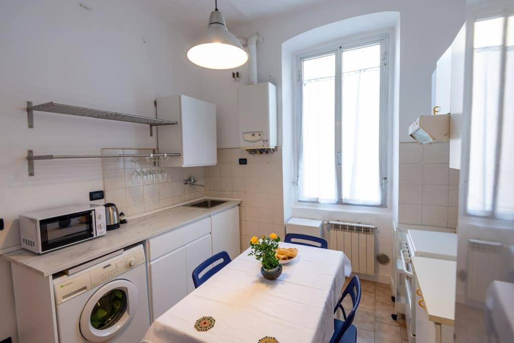 Appartamento Confortevole Gênes Extérieur photo